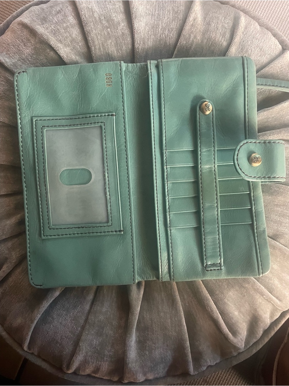 Hobo Leather Wallet - Stylish Wristlet - Picture 6 of 9